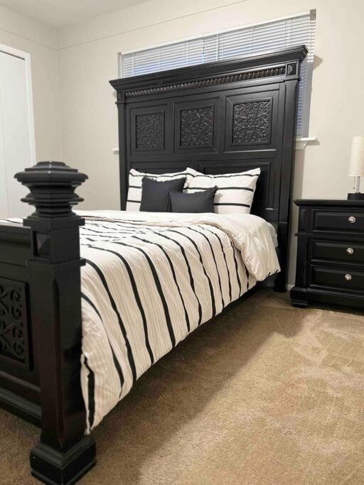 Cozy Bungalow In Madison Heights Extérieur photo